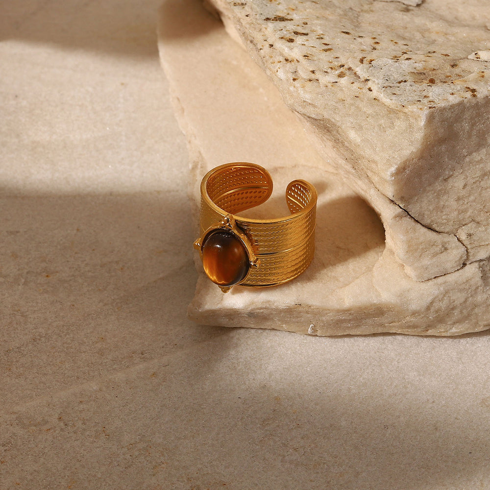 Velvet Void Ring – adjustable gold ring