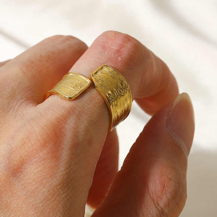 Textured Wrap Cuff Ring – ring