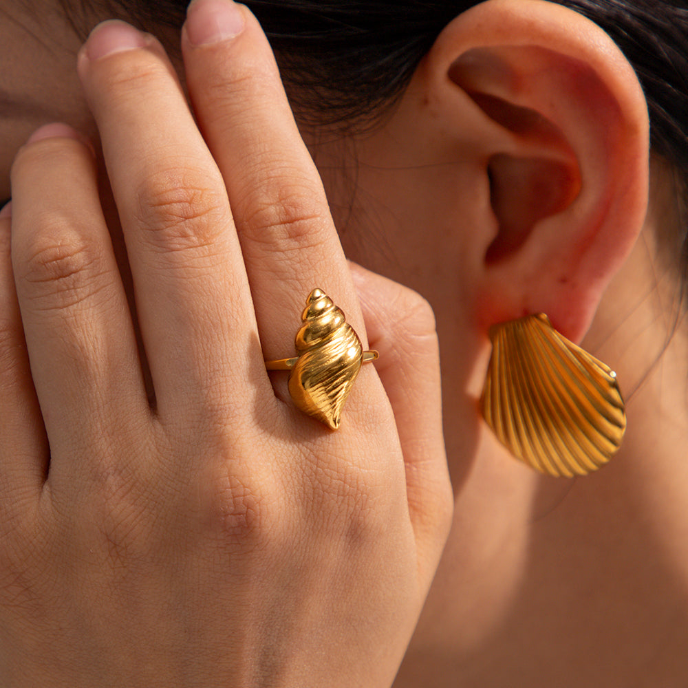 Sea Swirl Ring – adjustable gold ring