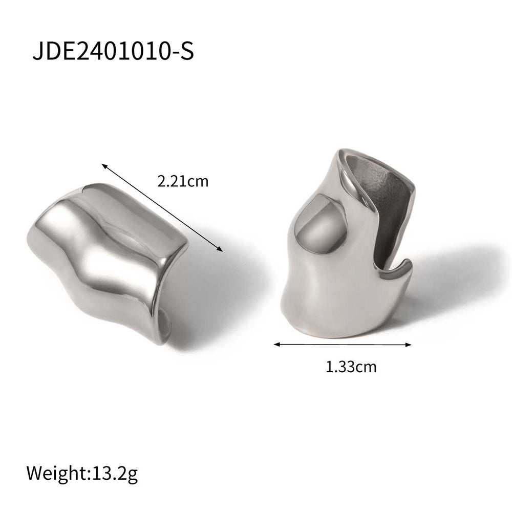 Molten Ear Cuff – sculptural molten-finish ear cuff, no piercing