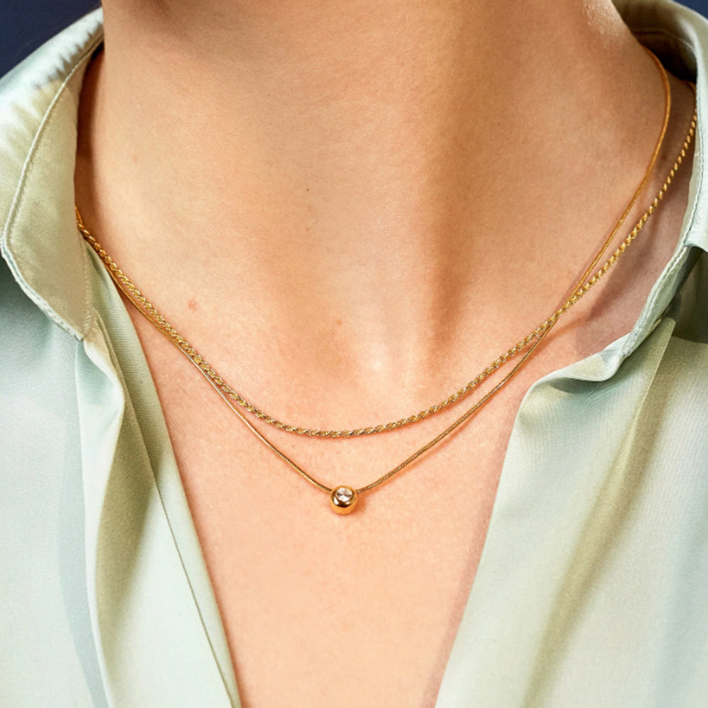 Solitaire Gleam Necklace – gold necklace with cubic zirconia stones