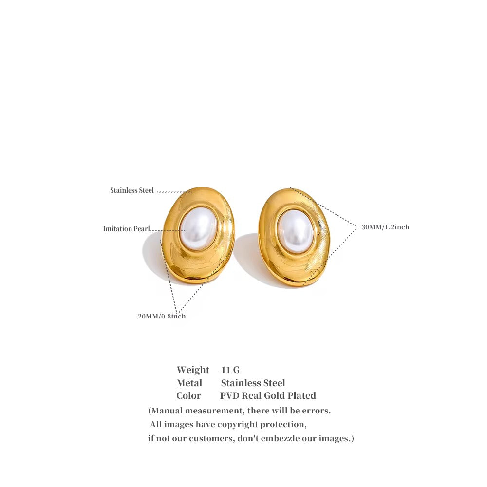 Pearl Halo Studs – gold stud earrings with pearls
