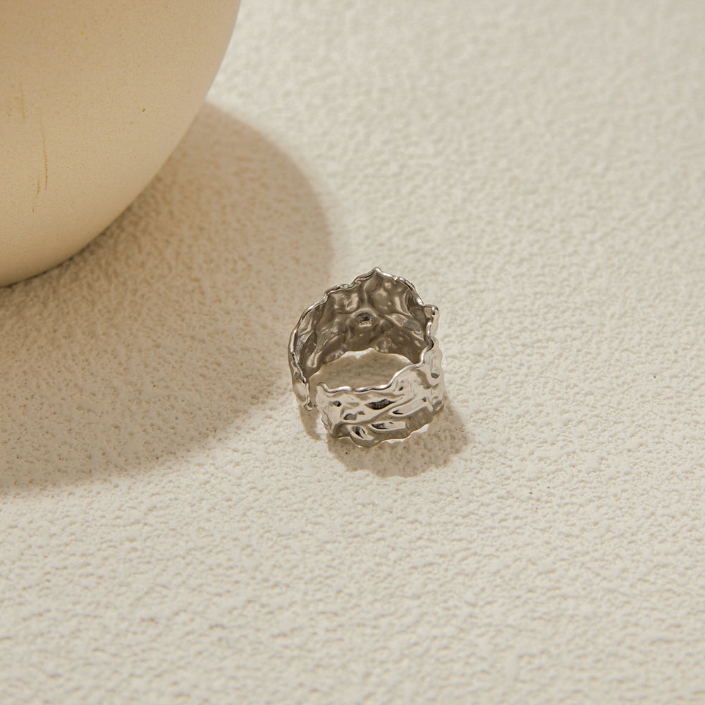 Aurora Texture Ring – adjustable gold ring
