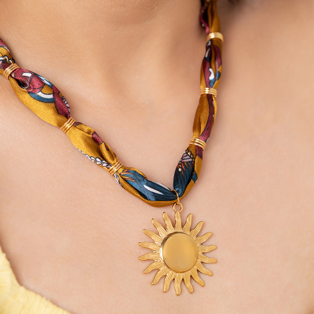 Sunburst Fabric Necklace – gold necklace