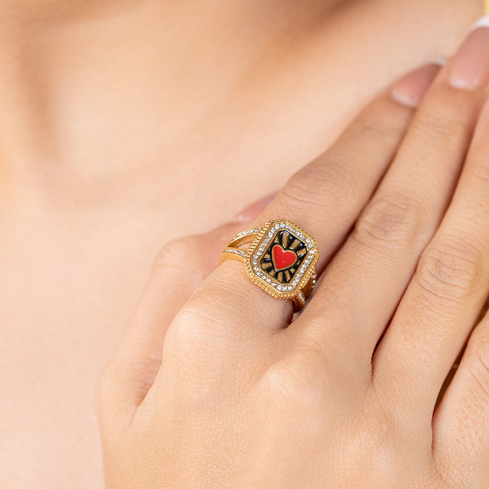 Retro Pop Ring – adjustable gold ring with enamel detail