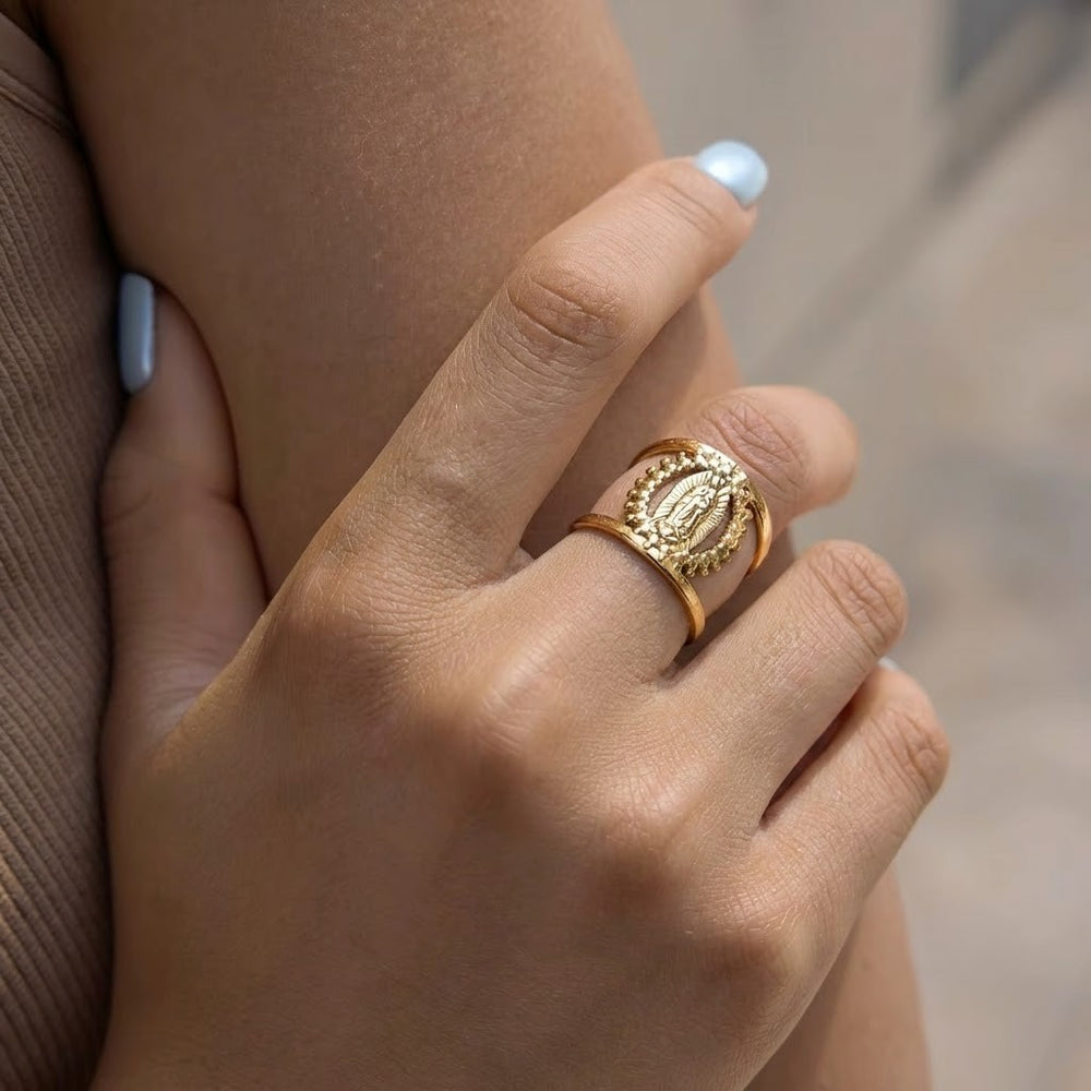 Medallion Ring – adjustable gold ring