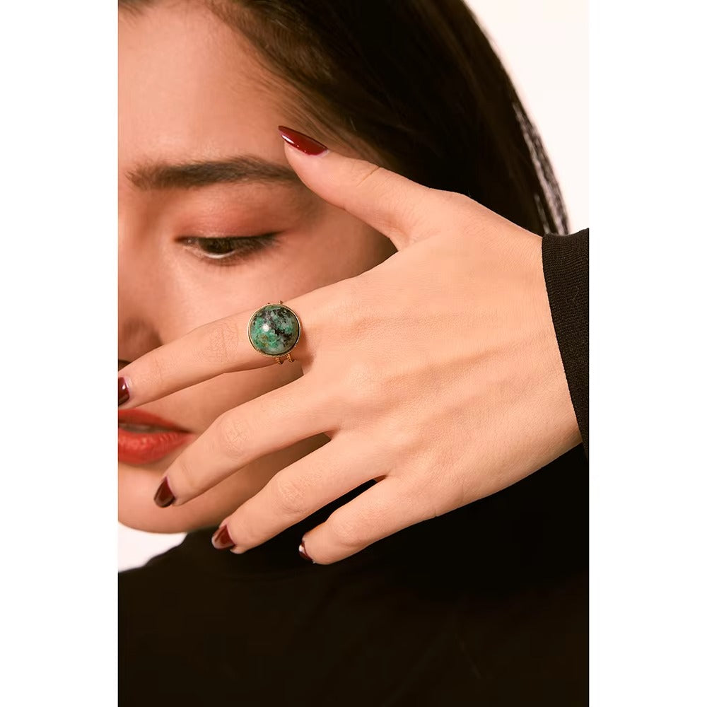 Green Aura Ring – adjustable gold ring