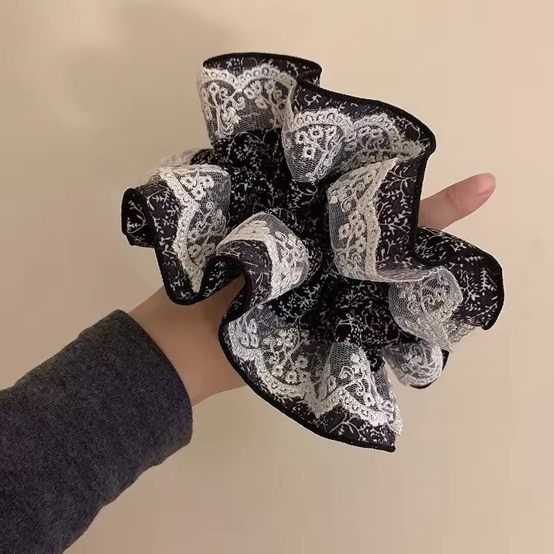 Lace Layered Jumbo Scrunchie – scrunchie