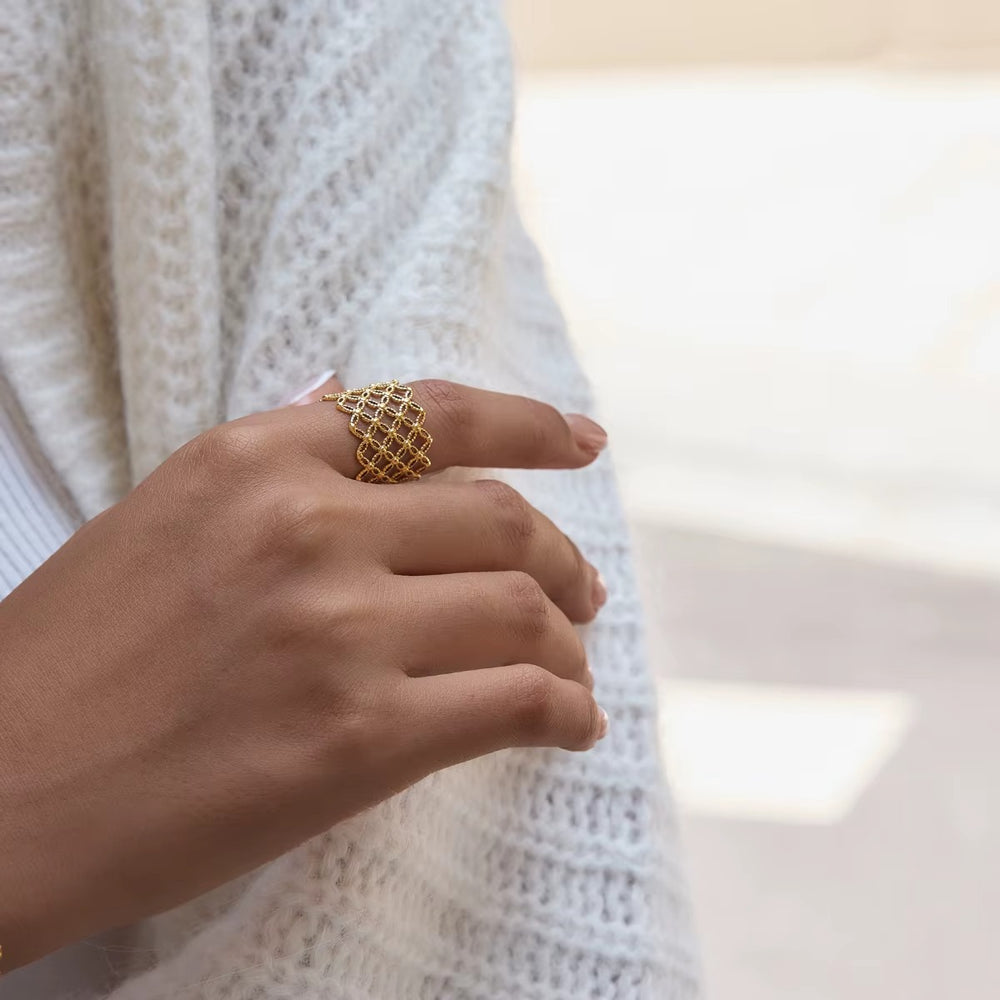 Grid Ring – adjustable gold ring