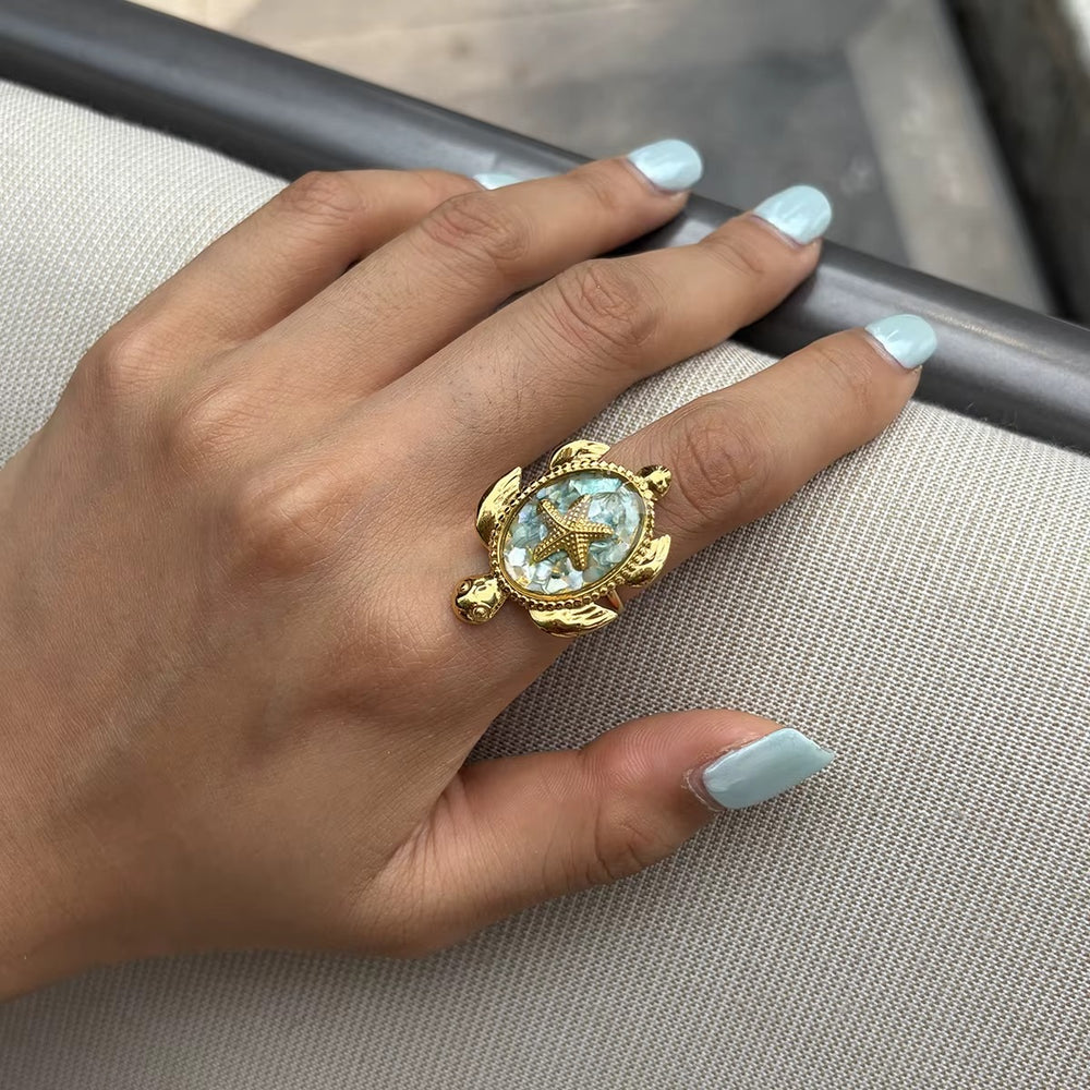 Sea Turtle Signet Ring – gold sea turtle signet ring with azure shell inlay