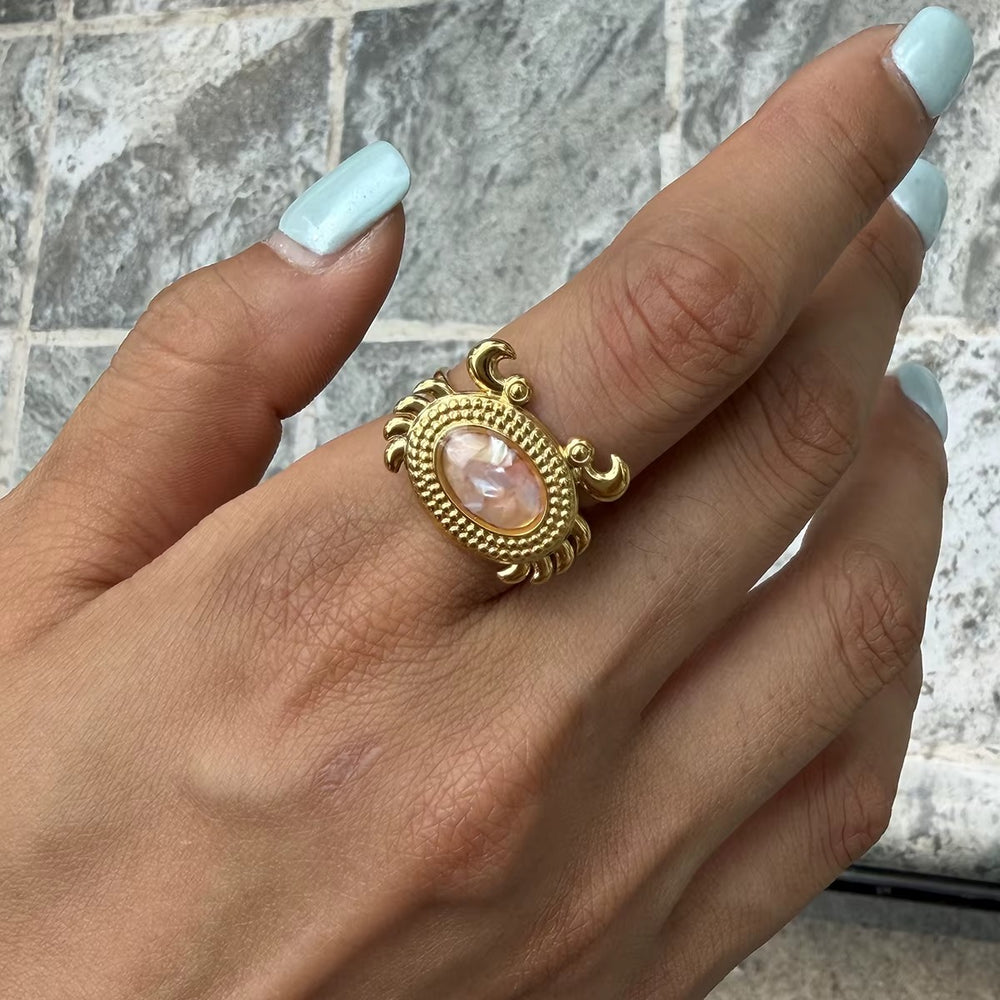 Shell-Crab Statement Ring – gold ring