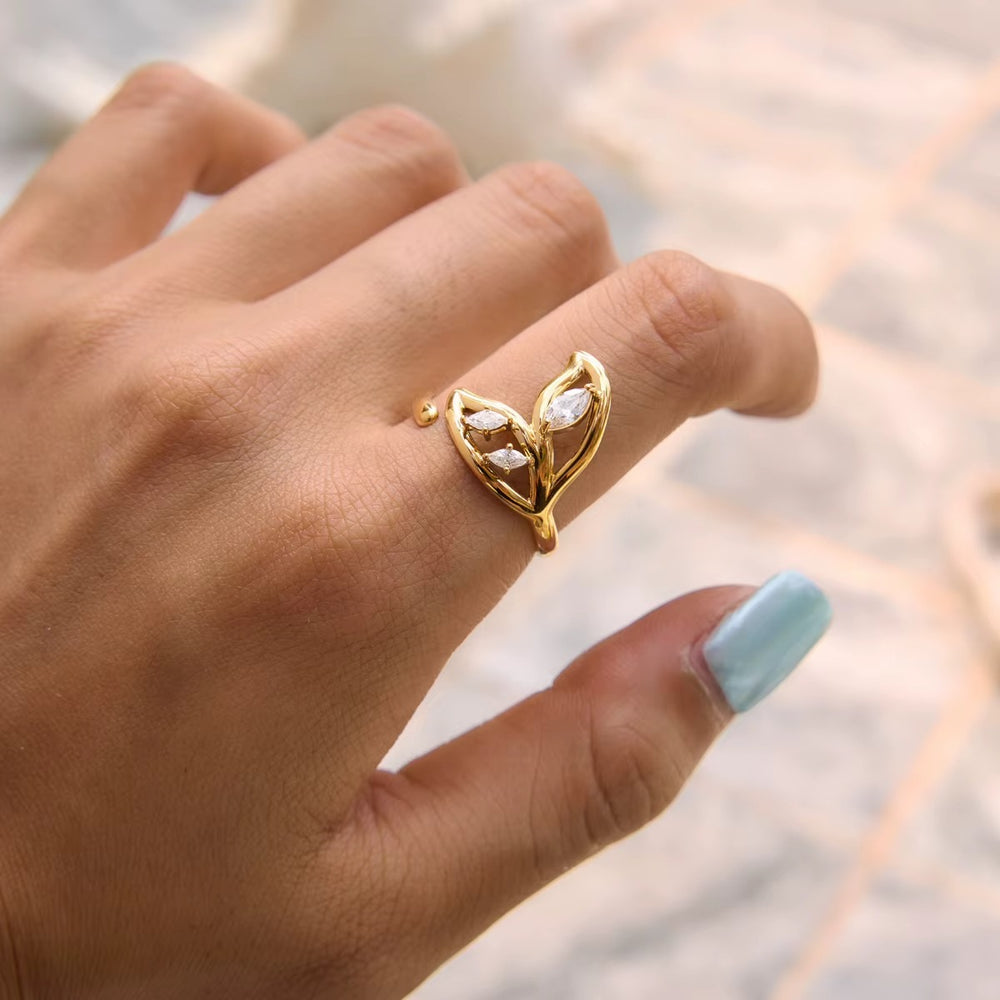 Lustre Vine Ring – adjustable gold ring