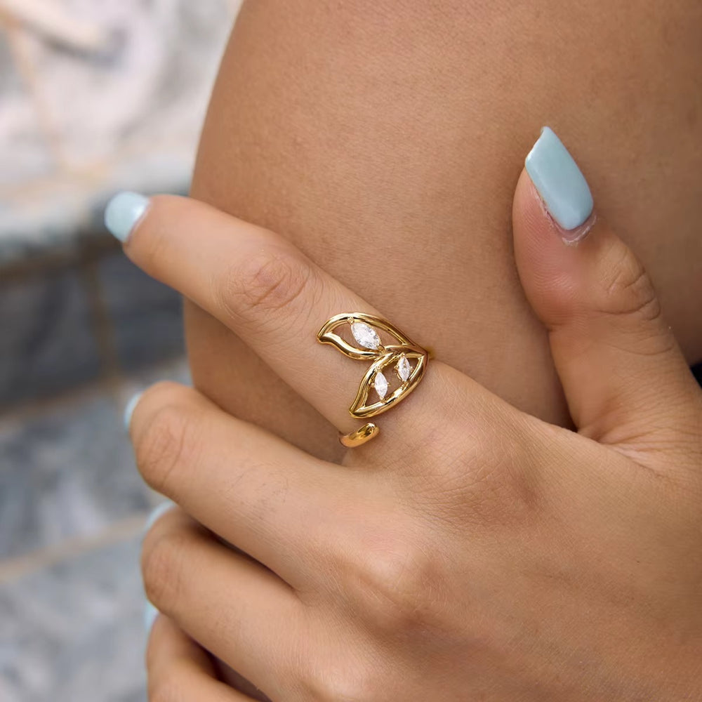 Lustre Vine Ring – adjustable gold ring