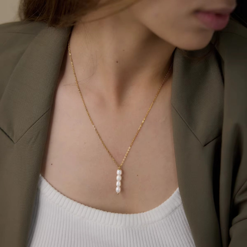 Pearl Drop Necklace – gold necklace with pearls