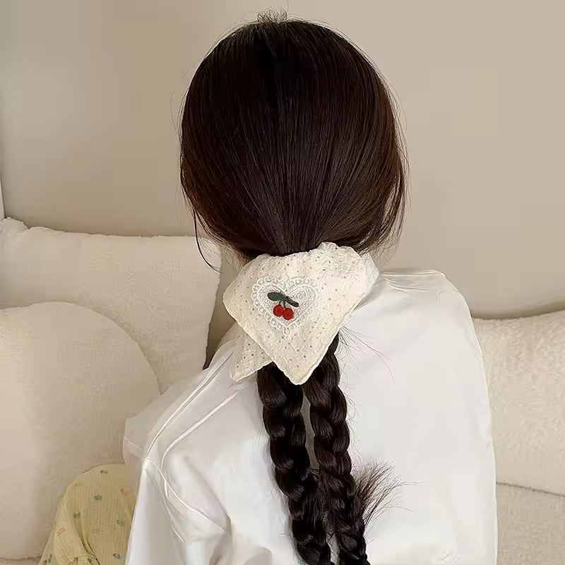 Cherry Heart Scrunchie – scrunchie