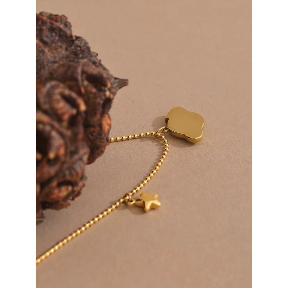 Dreamy Cloud – gold necklace