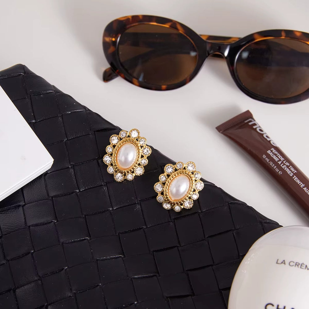 Eterna Bloom Earrings – gold earrings with pearls