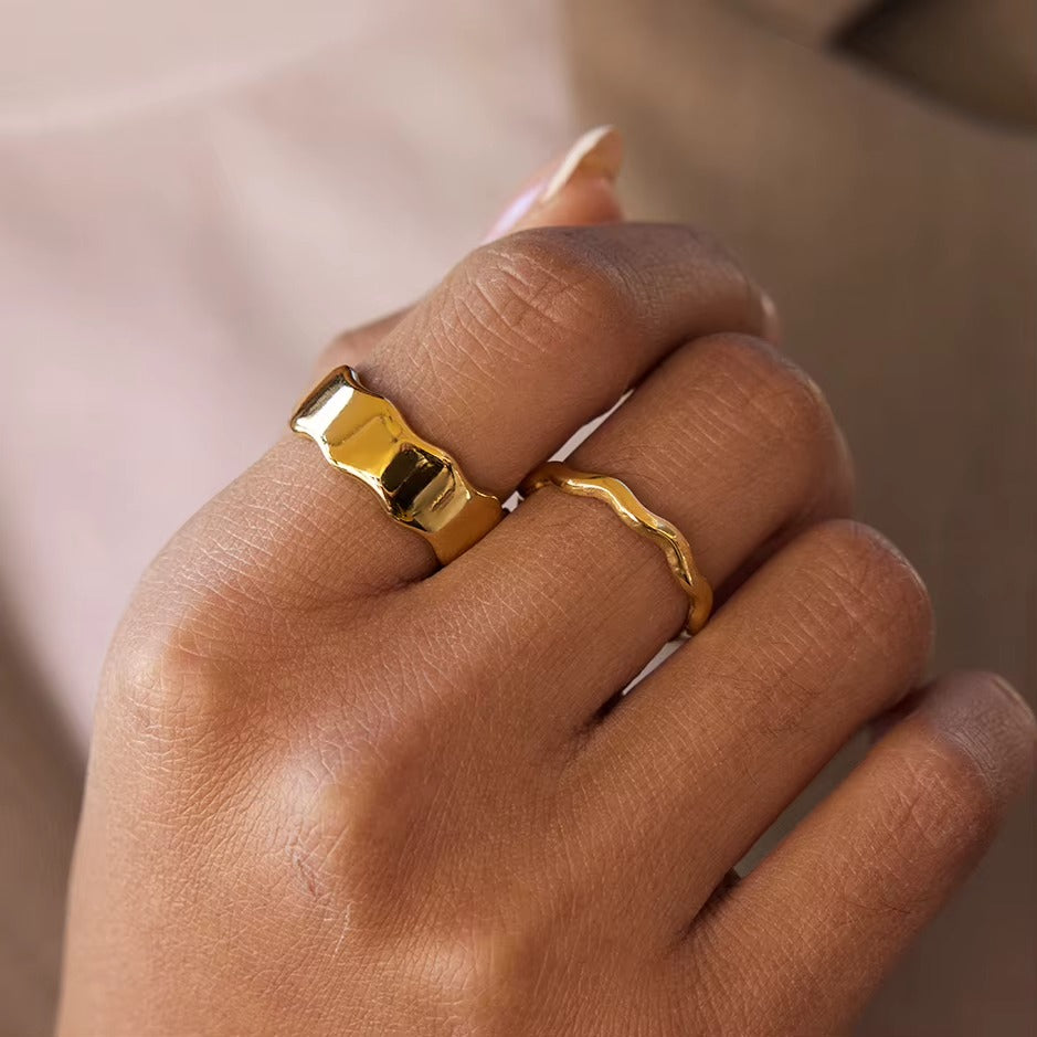 Ripple Melt Ring Set – adjustable gold ring set