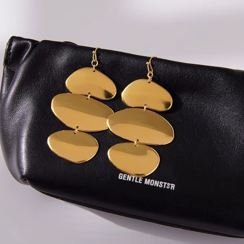 Auralune Drops – gold earrings