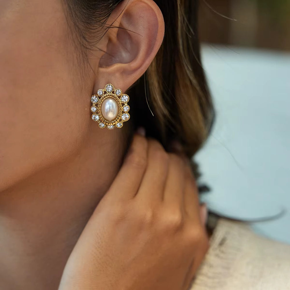 Eterna Bloom Earrings – gold earrings with pearls