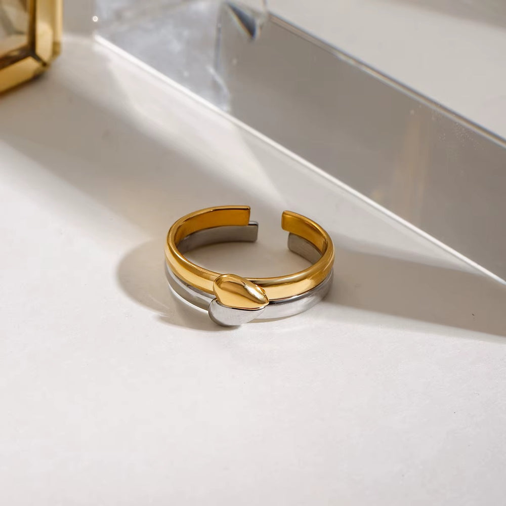 Linked Heart Ring – adjustable ring