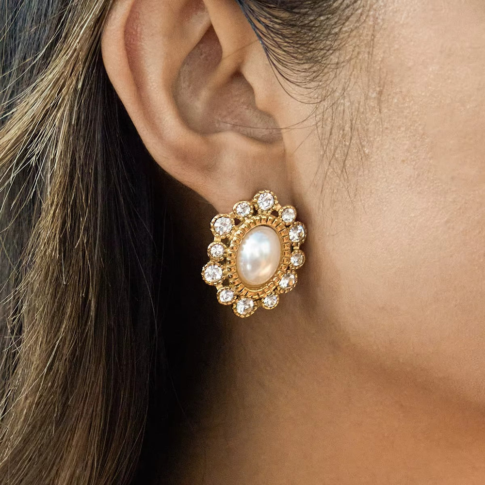 Eterna Bloom Earrings – gold earrings with pearls