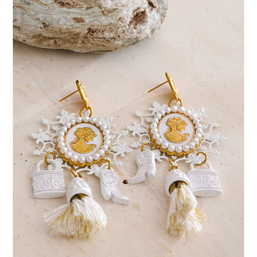 Cameo Royale Earrings – Ivory Gold – gold earrings with pearls