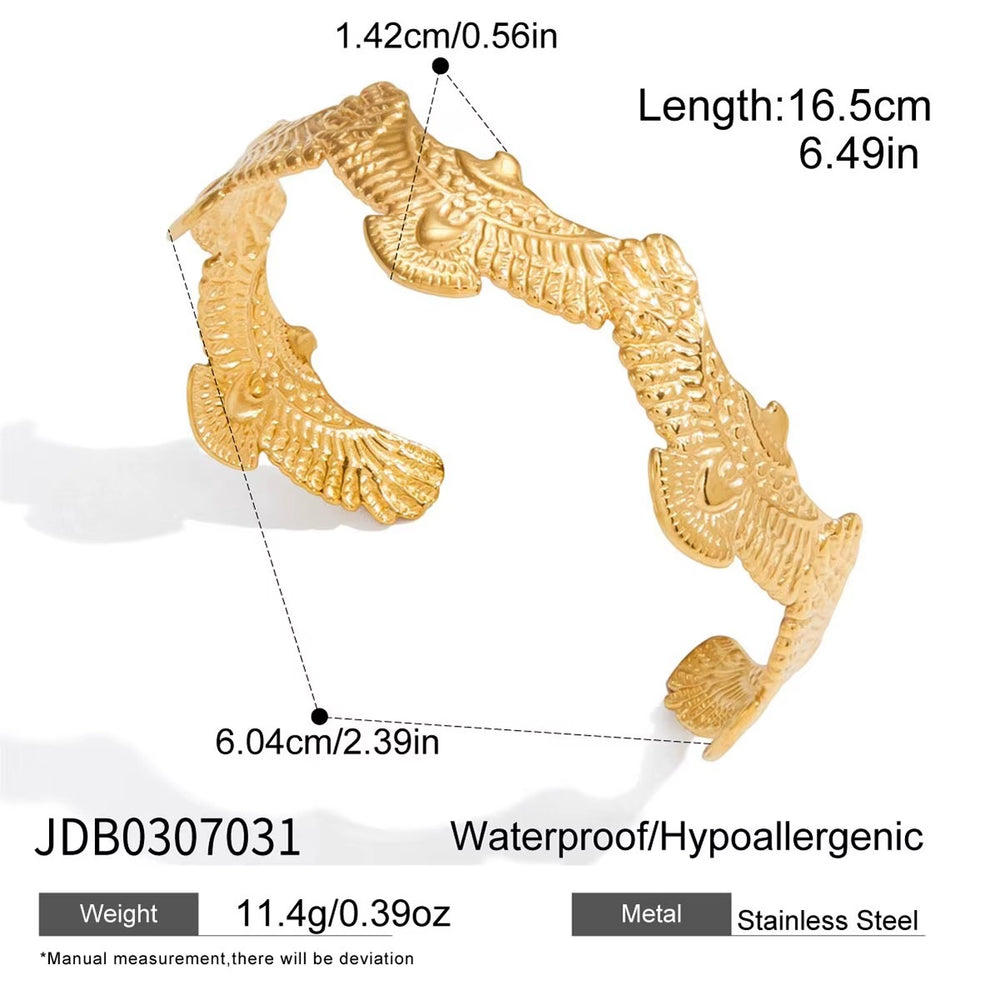 Auréva Cuff – gold bracelet