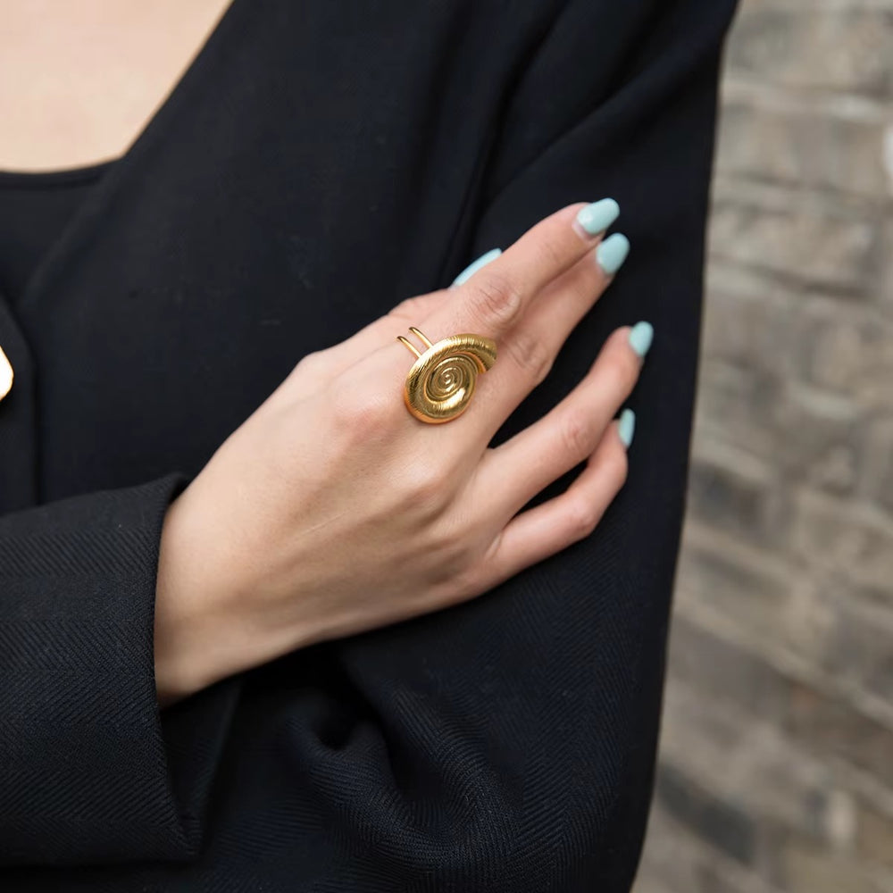 Golden Spiral Ring – adjustable gold ring