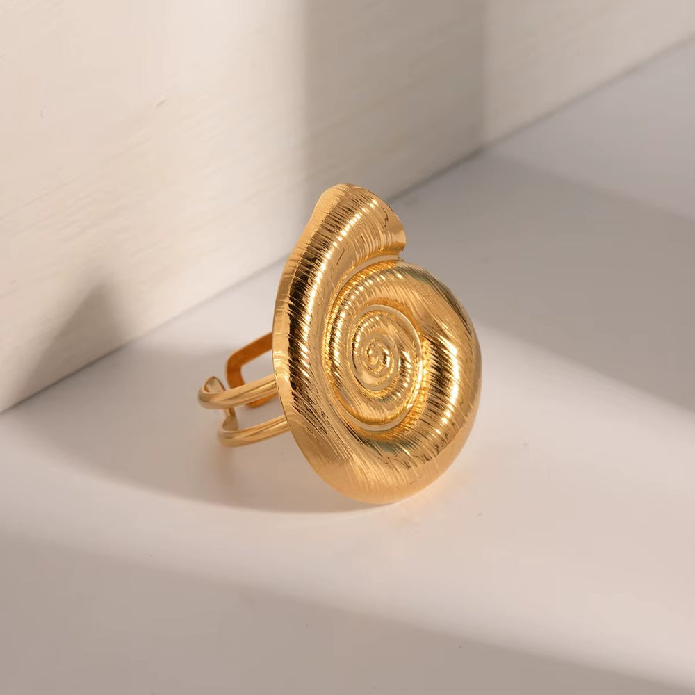 Golden Spiral Ring – adjustable gold ring