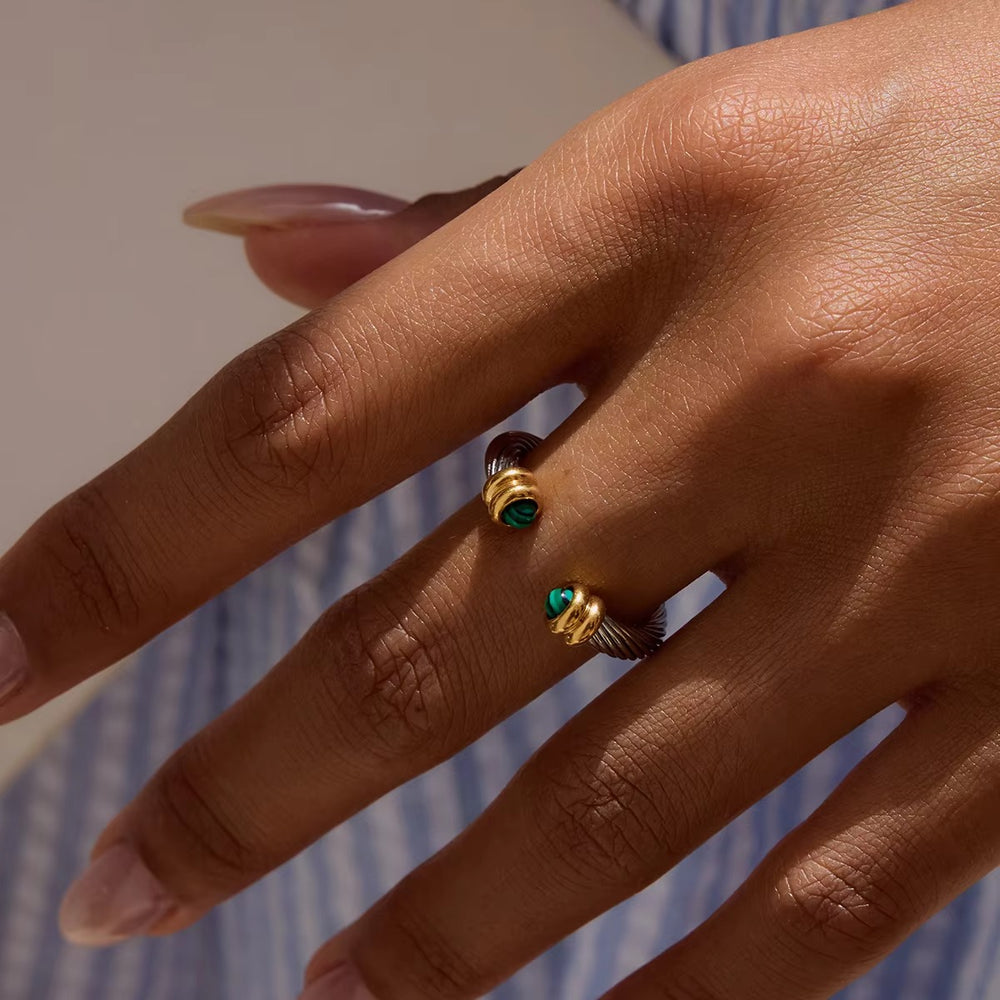 Cable Ring – ring with enamel detail