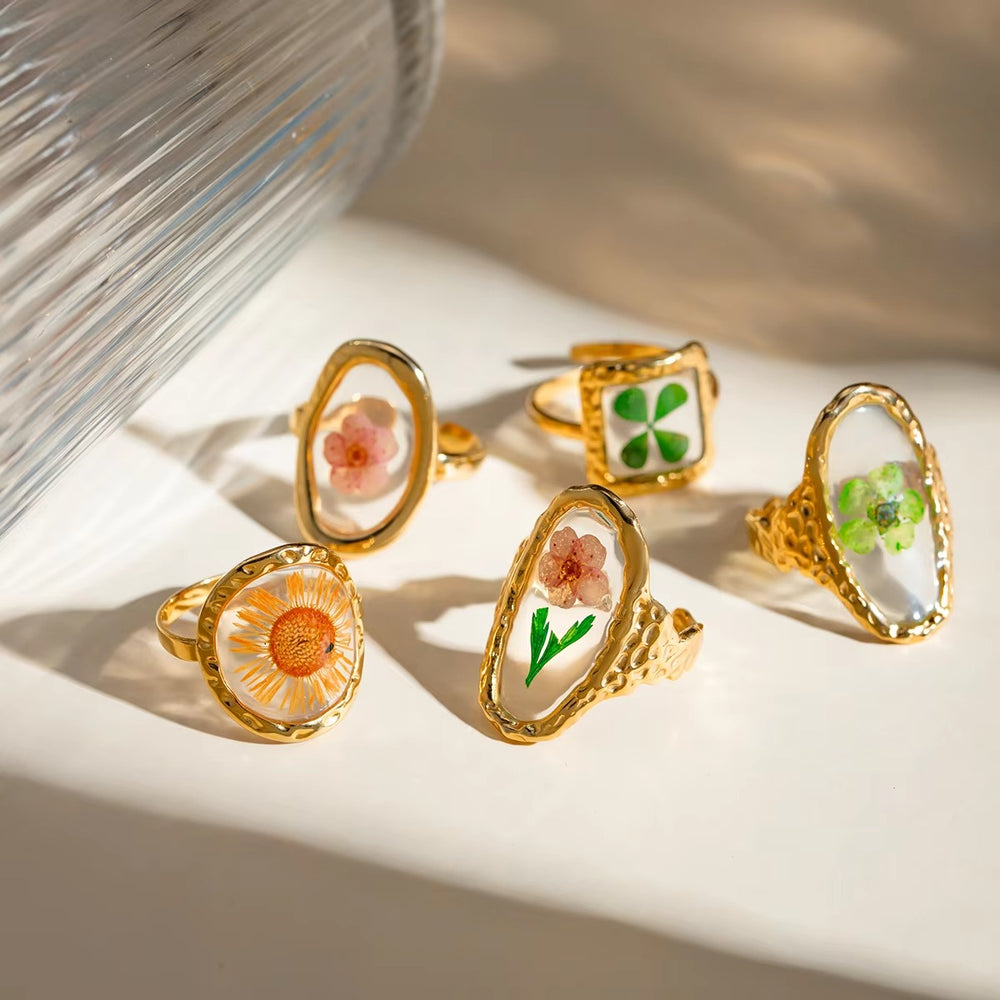 Wild Bloom Club – Pick Your Mood Ring – adjustable gold ring with real dried flowers in resin