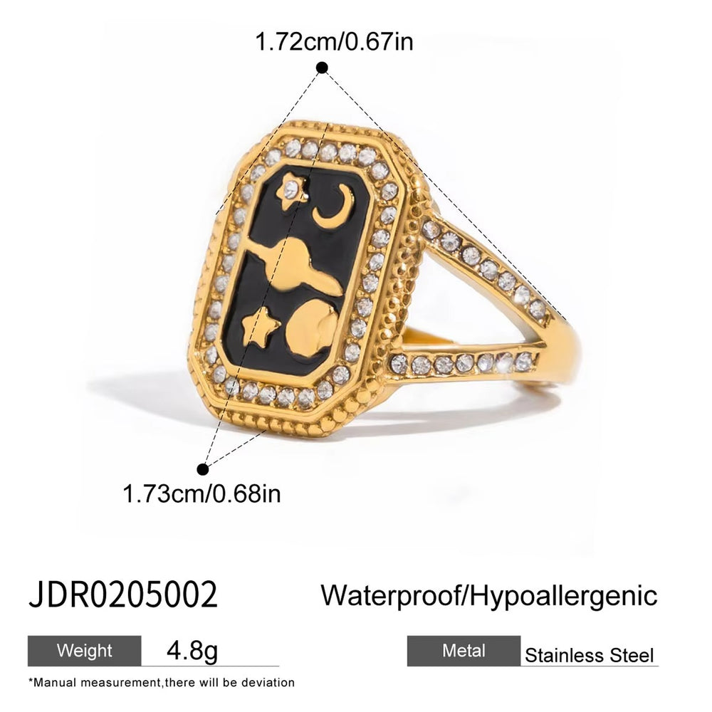 Retro Pop Ring – adjustable gold ring with enamel detail
