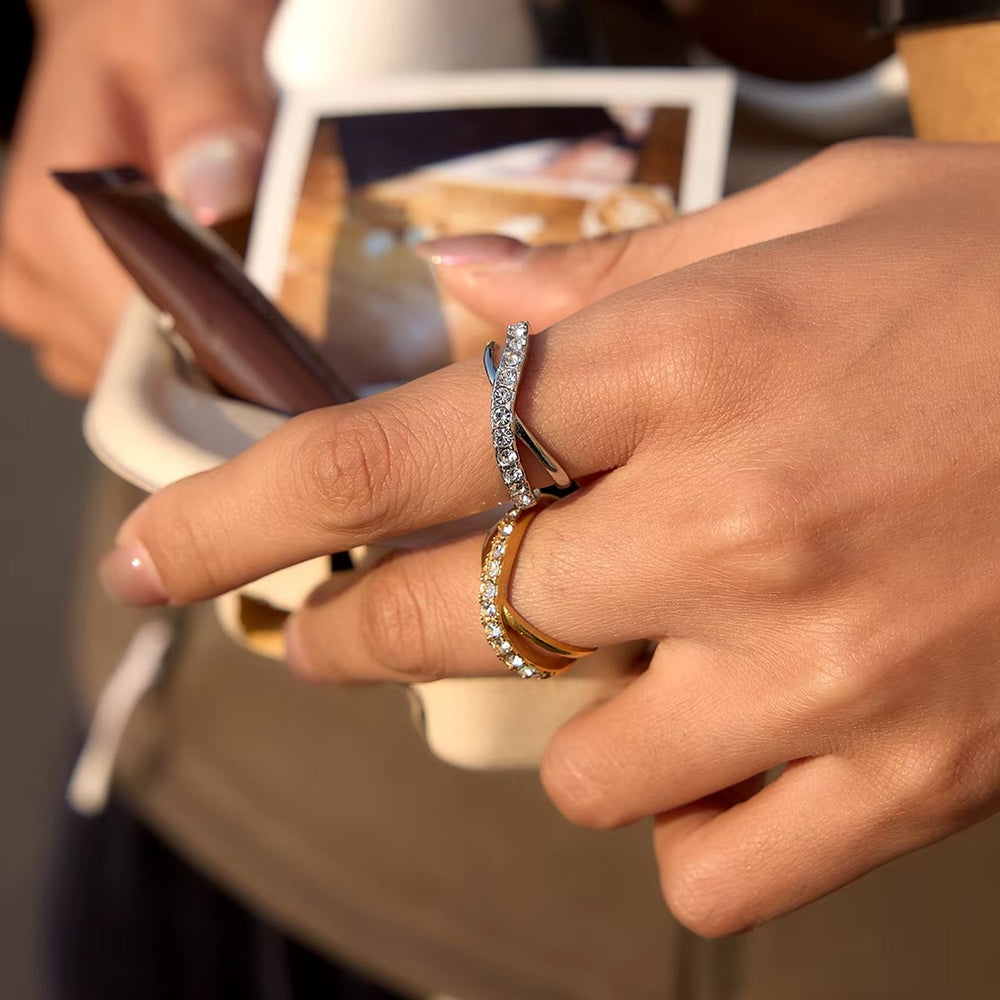Crystal Crisscross Ring – gold ring