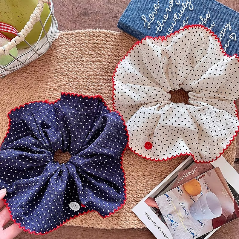 Retro Polka Scrunchie – scrunchie