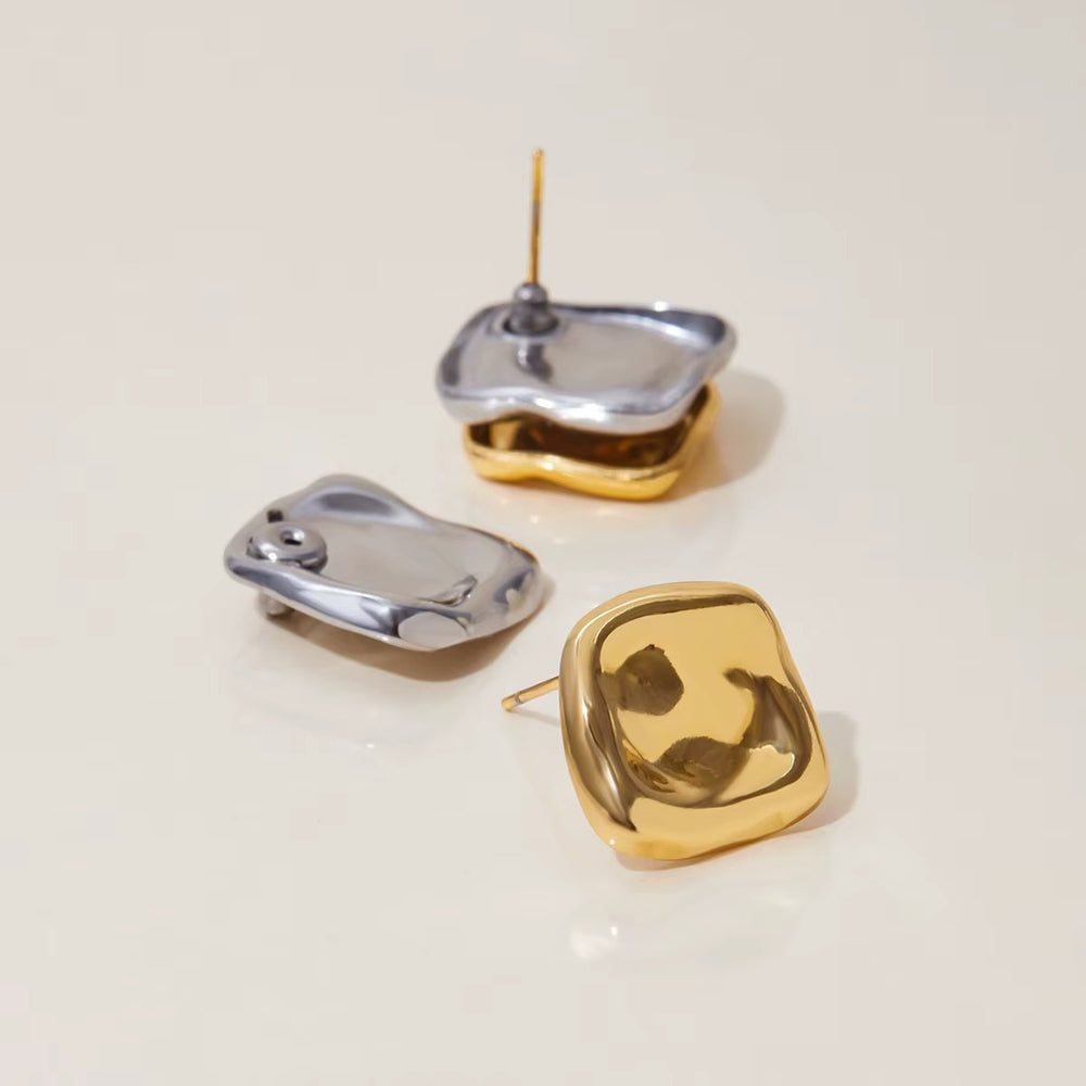 Gilded Ripple Studs – stud earrings