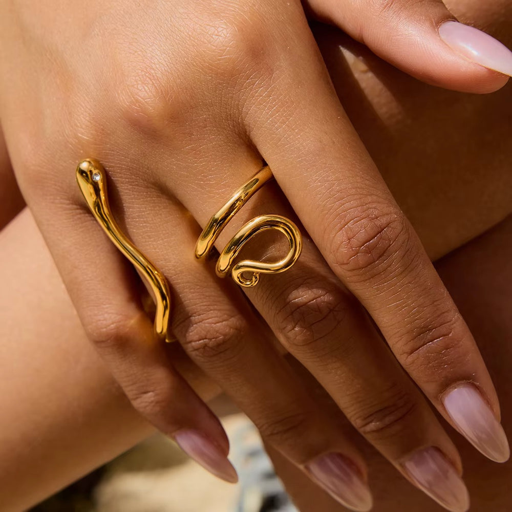 Serpentine Arc Ring – adjustable gold ring