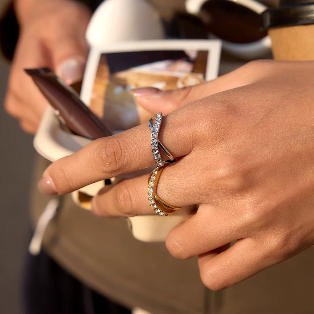 Crystal Crisscross Ring – gold ring