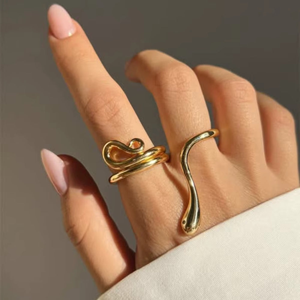 Serpentine Arc Ring – adjustable gold ring