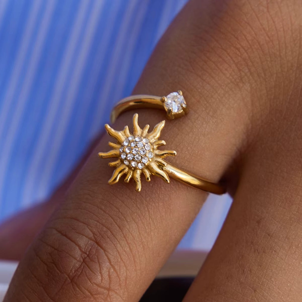Sunburst Zircon Ring – adjustable gold ring with cubic zirconia stones