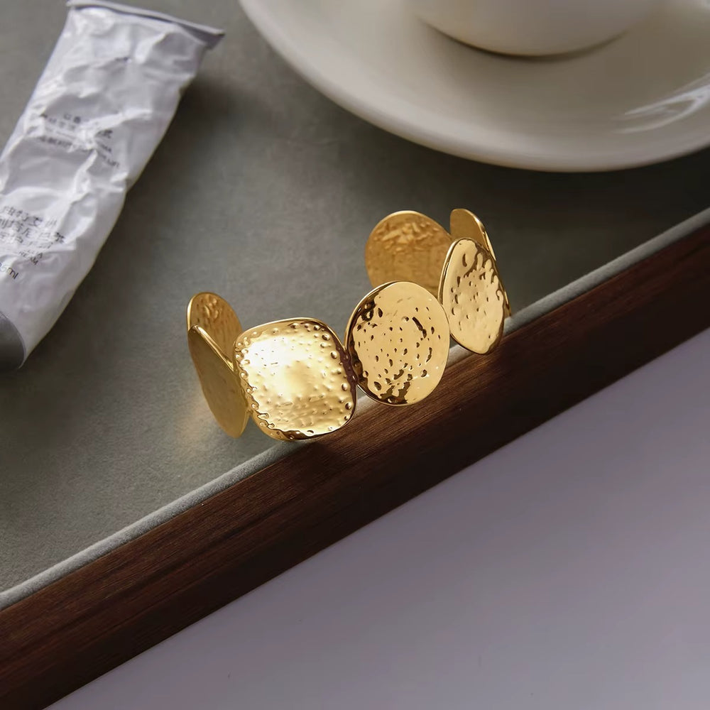 Lunara Cuff Bracelet – adjustable gold bracelet