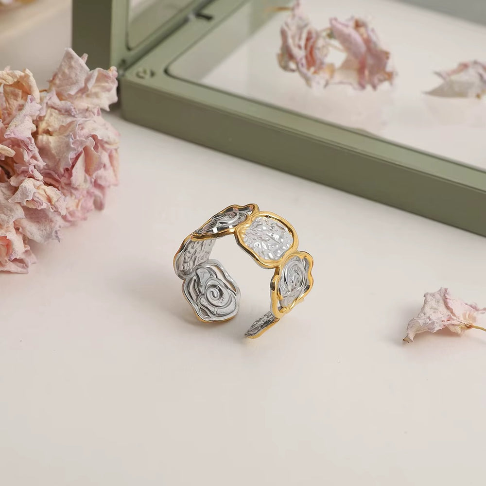 Floral Aura – adjustable ring