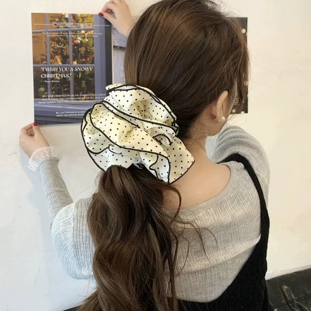 Paris Polka Scrunchie – scrunchie