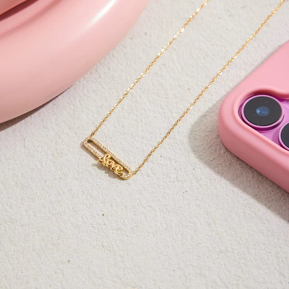 Lueur d’Amour Necklace – gold necklace