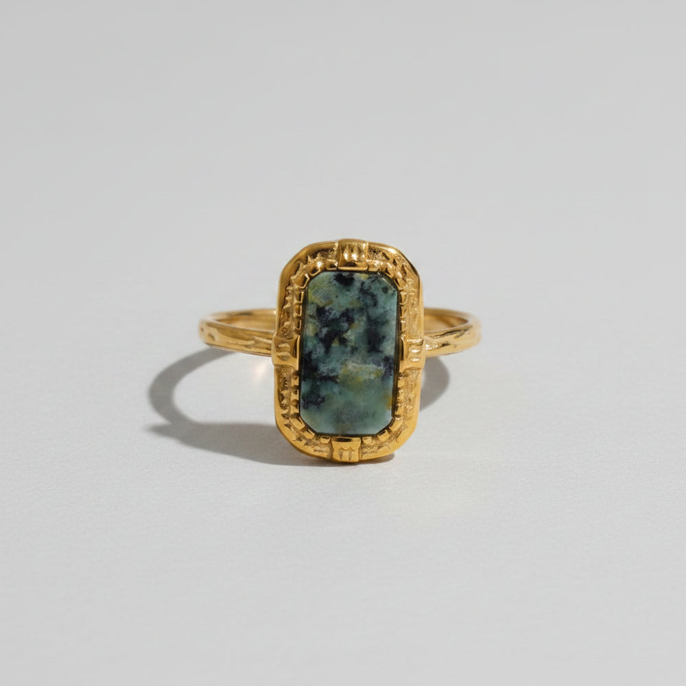 Green Gemstone Vintage Ring – adjustable gold ring