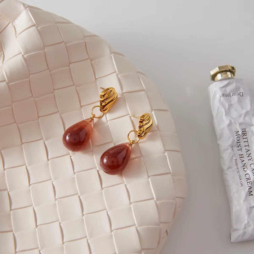 Amber Gleam Earrings – gold earrings