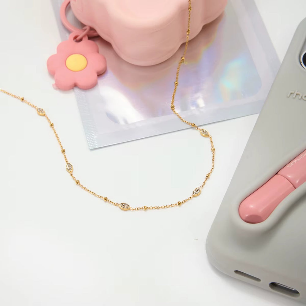 Elara Necklace – gold necklace