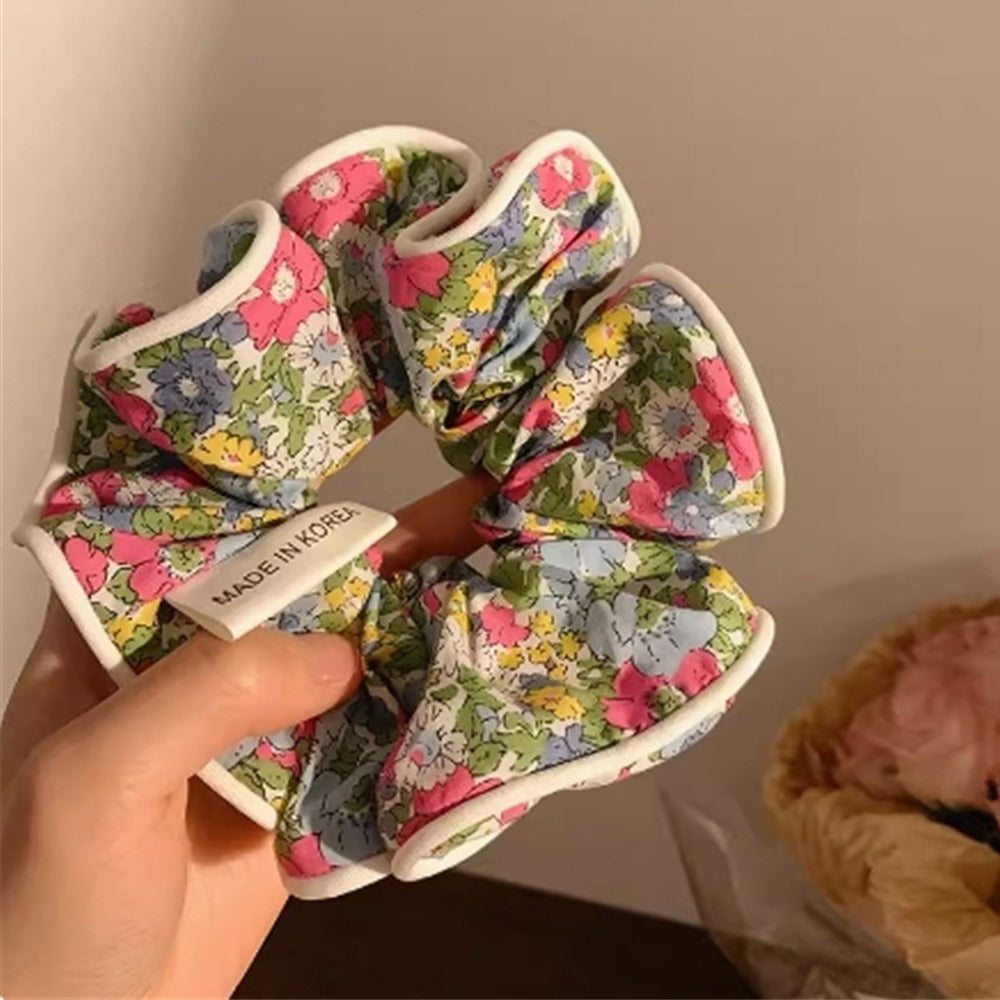 Floral Scrunchie – scrunchie