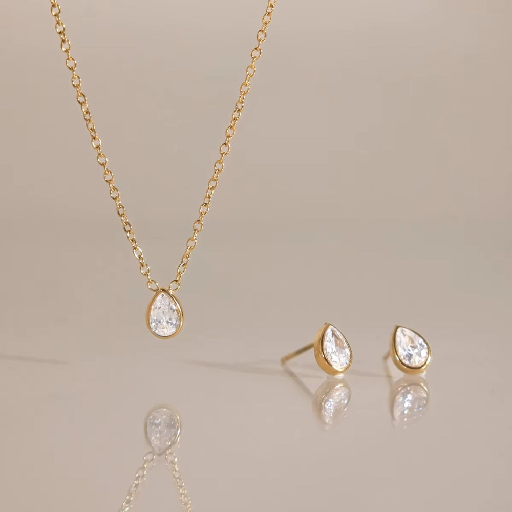 Teardrop Crystal Jewelry Set – gold jewellery set with cubic zirconia stones