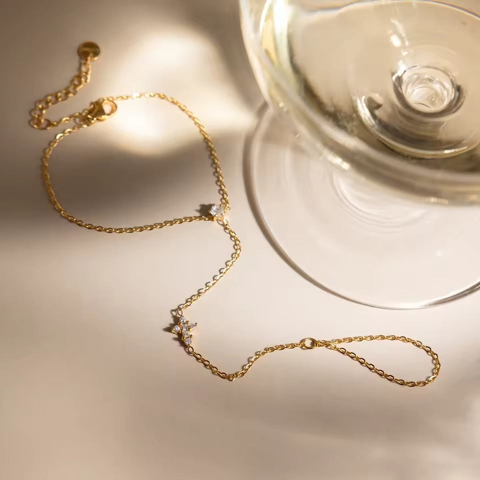 Sparkling Hand Chain Bracelet – gold hand chain